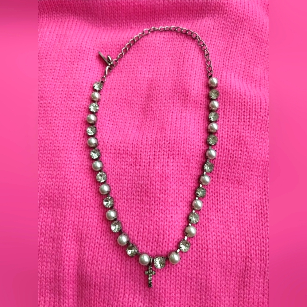 Crystals and Pearls Necklace With Cross Charm - Picture 3 of 3